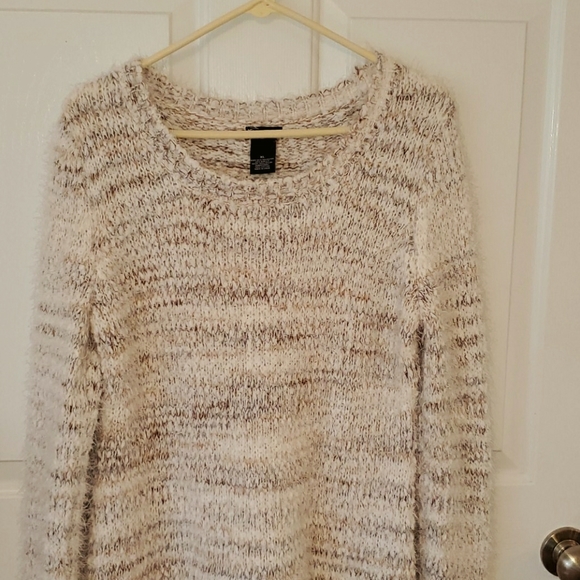 New Direction's Sweaters - Final clearance new Direction's fuzzy sweater XL